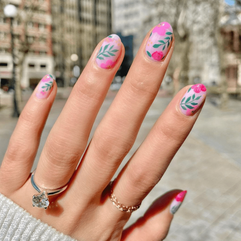 35 Short Almond Nail Designs for a Stylish Manicure