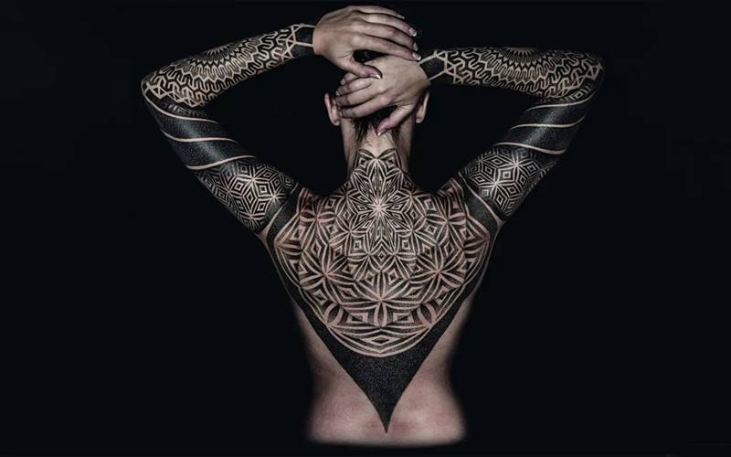 Bold And Blackwork: A Stylish.ae Guide To Blackwork Tattoos