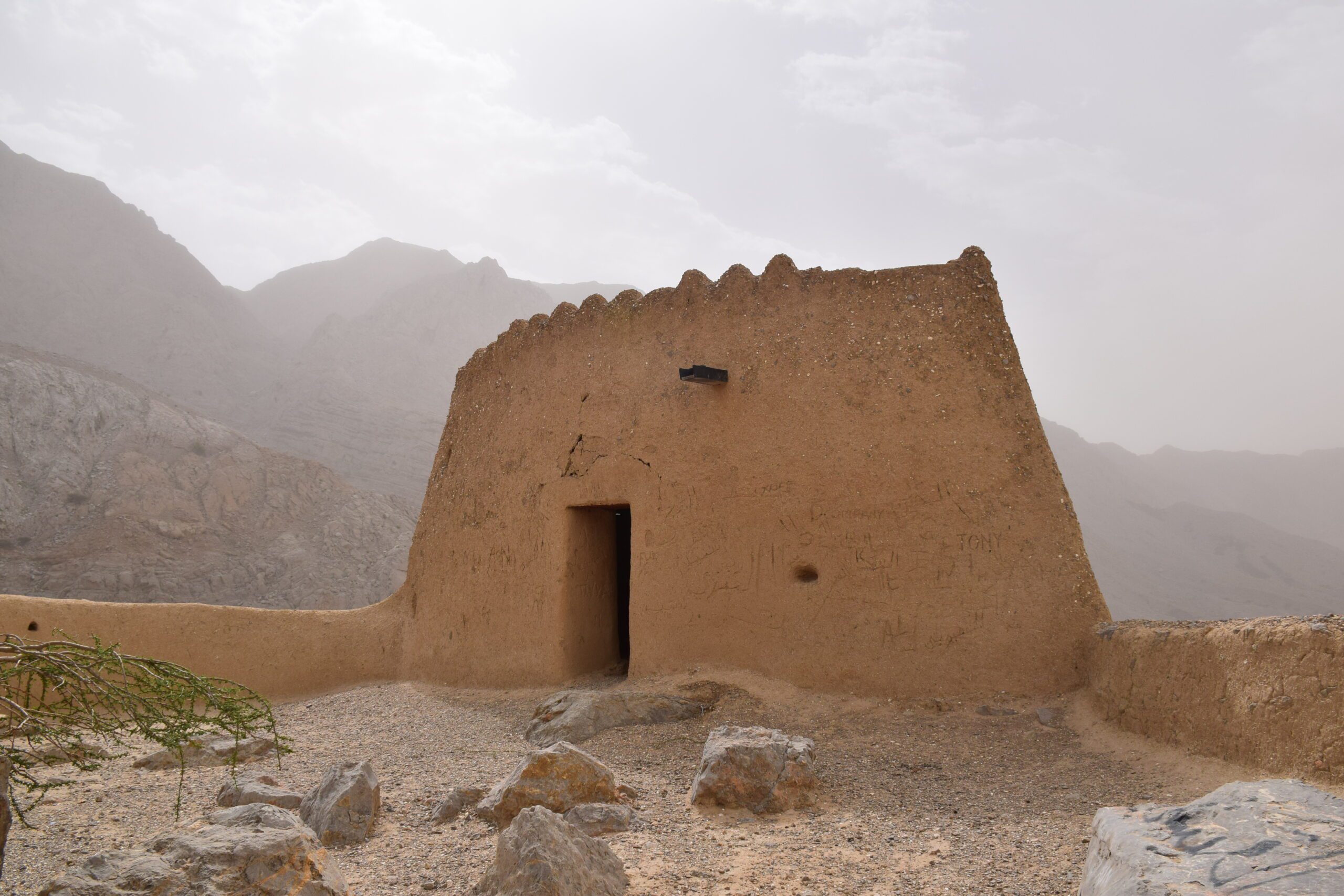 Historic Gems: Stylish.ae Explores RAKs Ancient Dhayah Fort Watchtowers