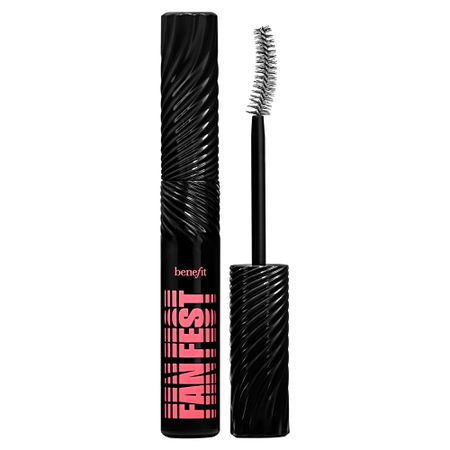 Introducing Fan Fest Fanning Volumizing Mascara: Sky-High Volume for Fluttery Lashes!