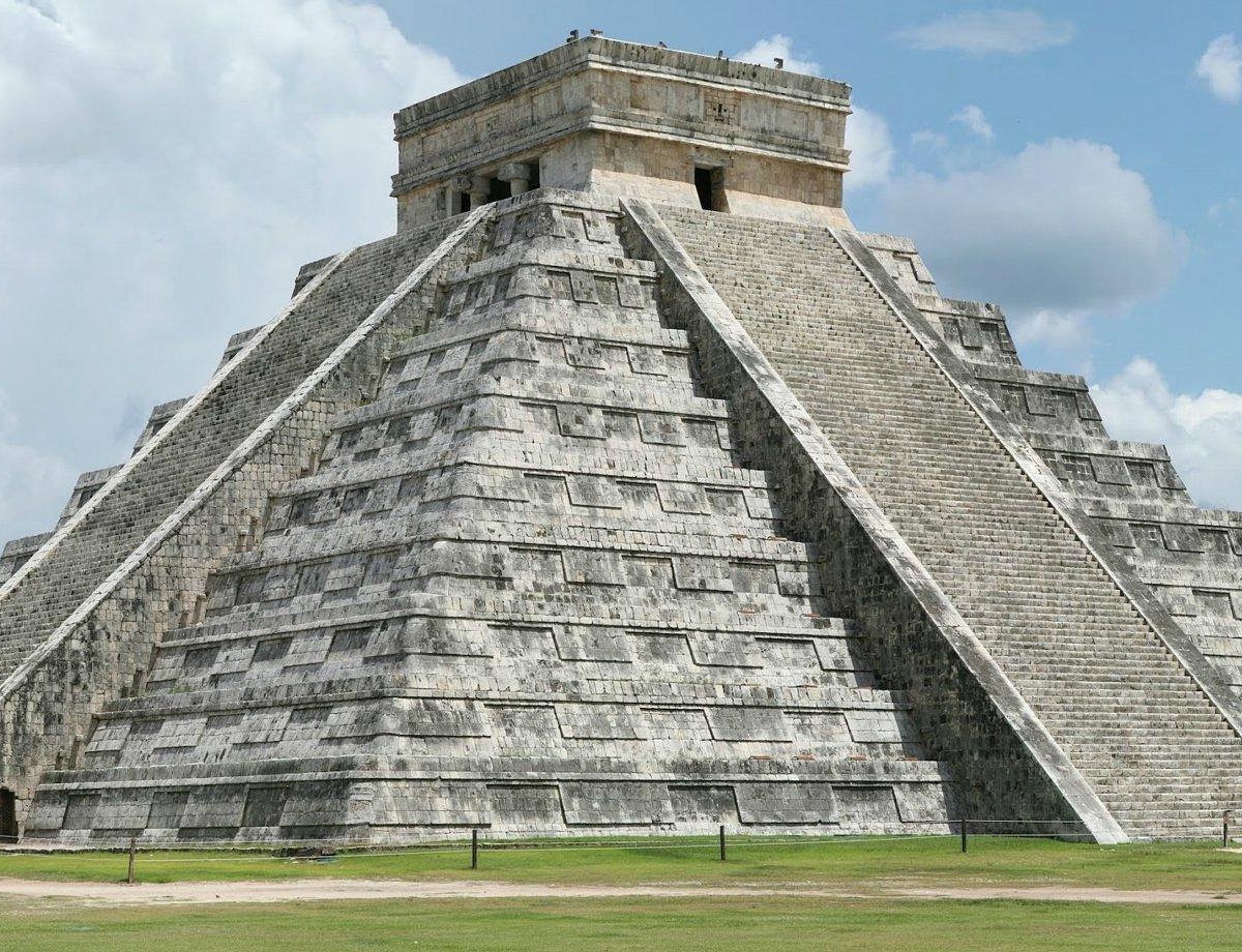 Marveling At Mexico’s Mayan Ruins: An Unforgettable Expedition.