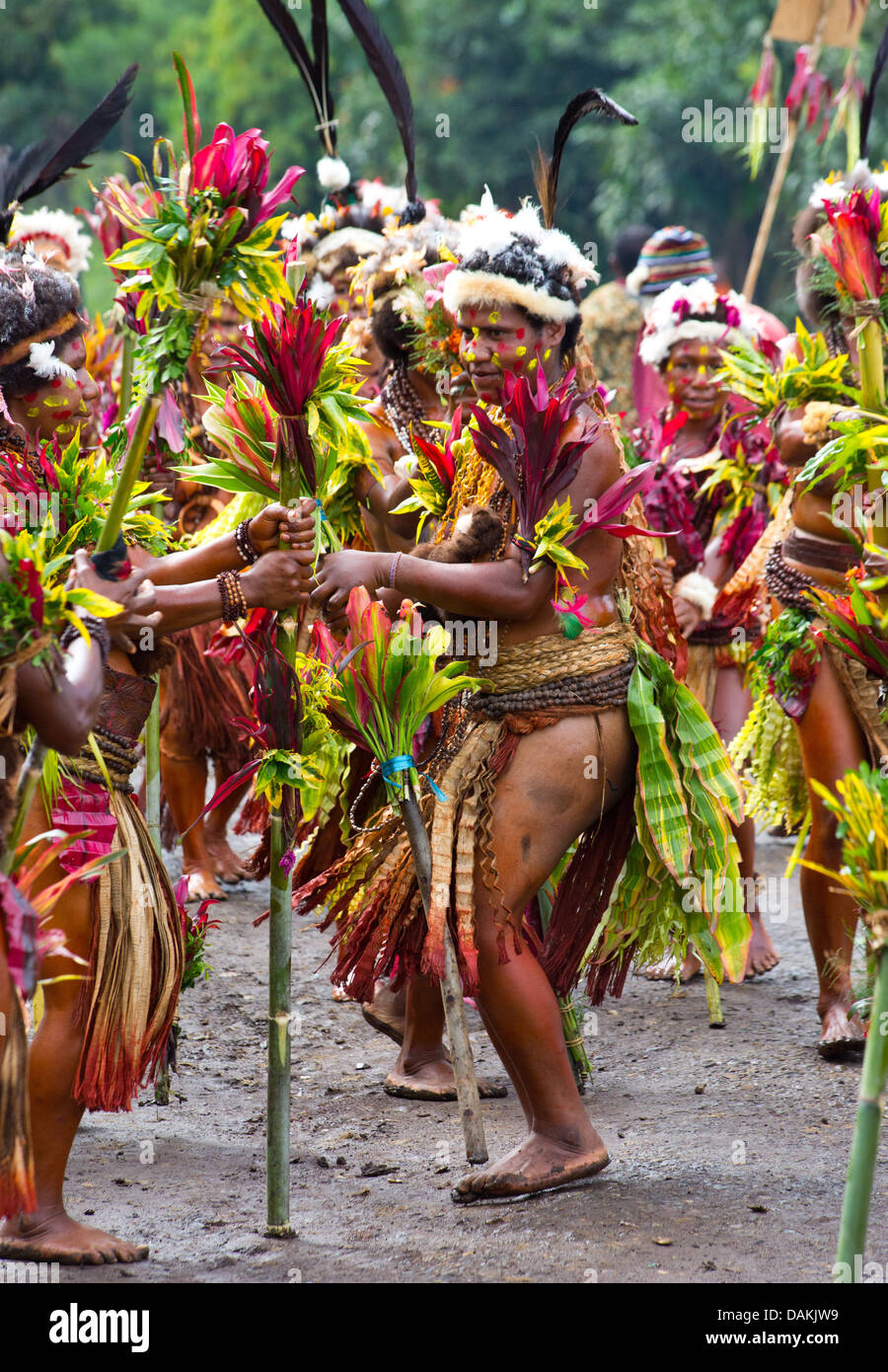 Stylish.ae Tales: Dancing With Tribes In Papua New Guinea.