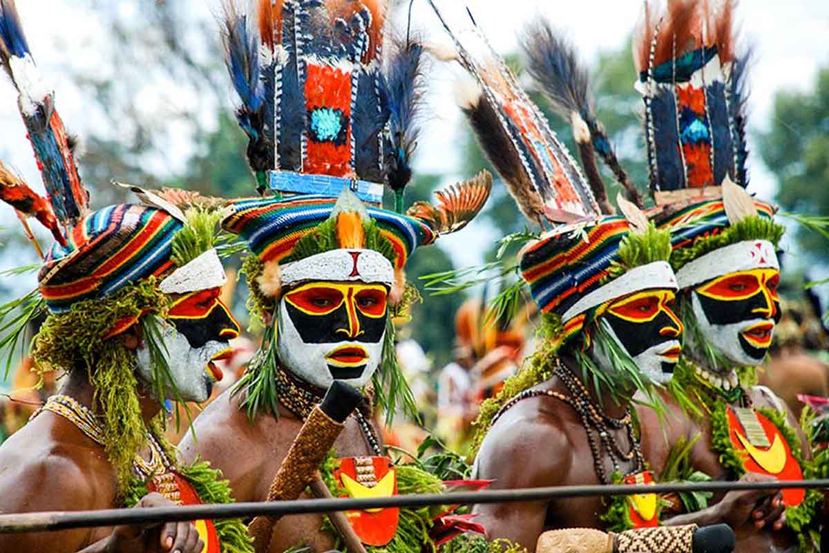 Stylish.ae Tales: Dancing With Tribes In Papua New Guinea.