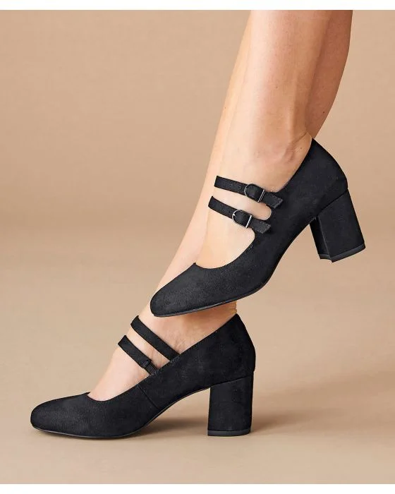 Sophisticated Court Shoes