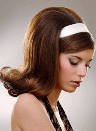 60s brunette hairstyle