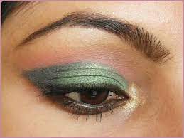 Metallic Green Eyelids