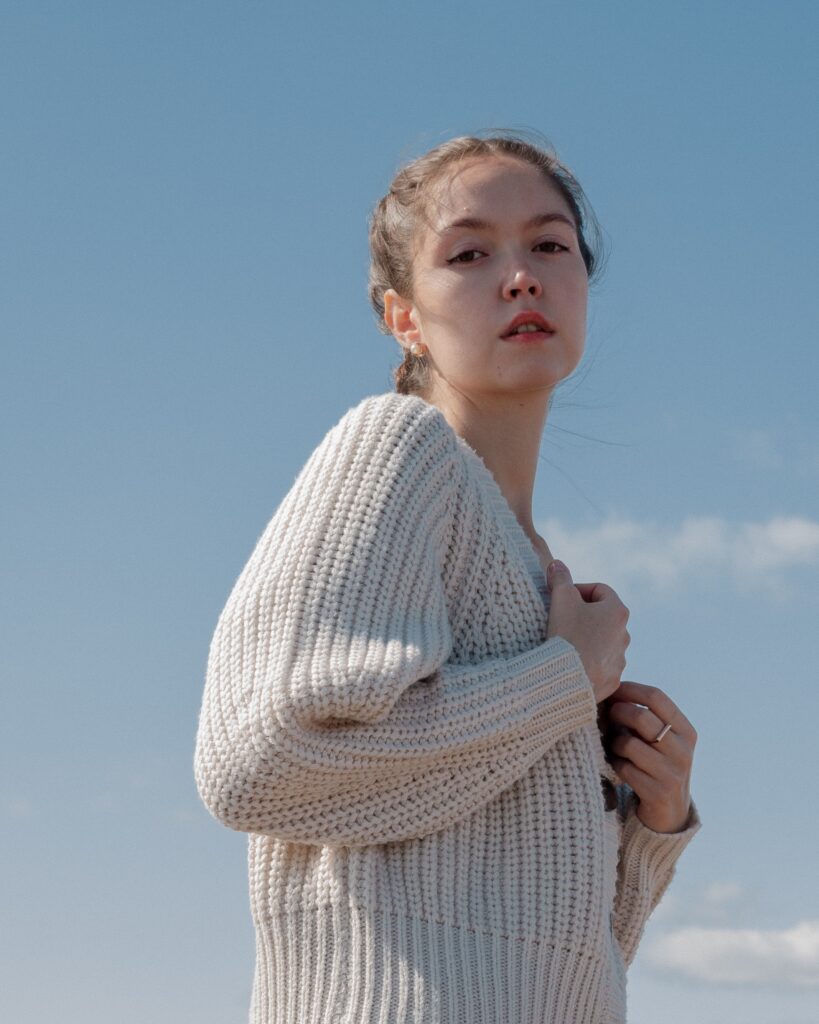 Sweater Weather, Dubai Style: Embracing Light Knits For A Cozy Yet Cool Look